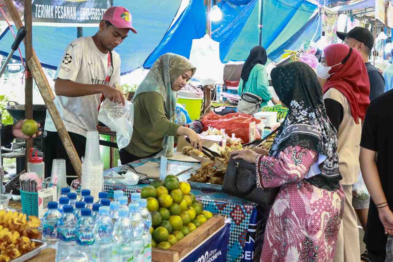 PENJUAL PASAR RAMADAN