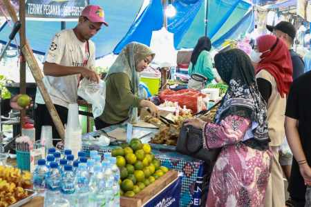 PENJUAL PASAR RAMADAN