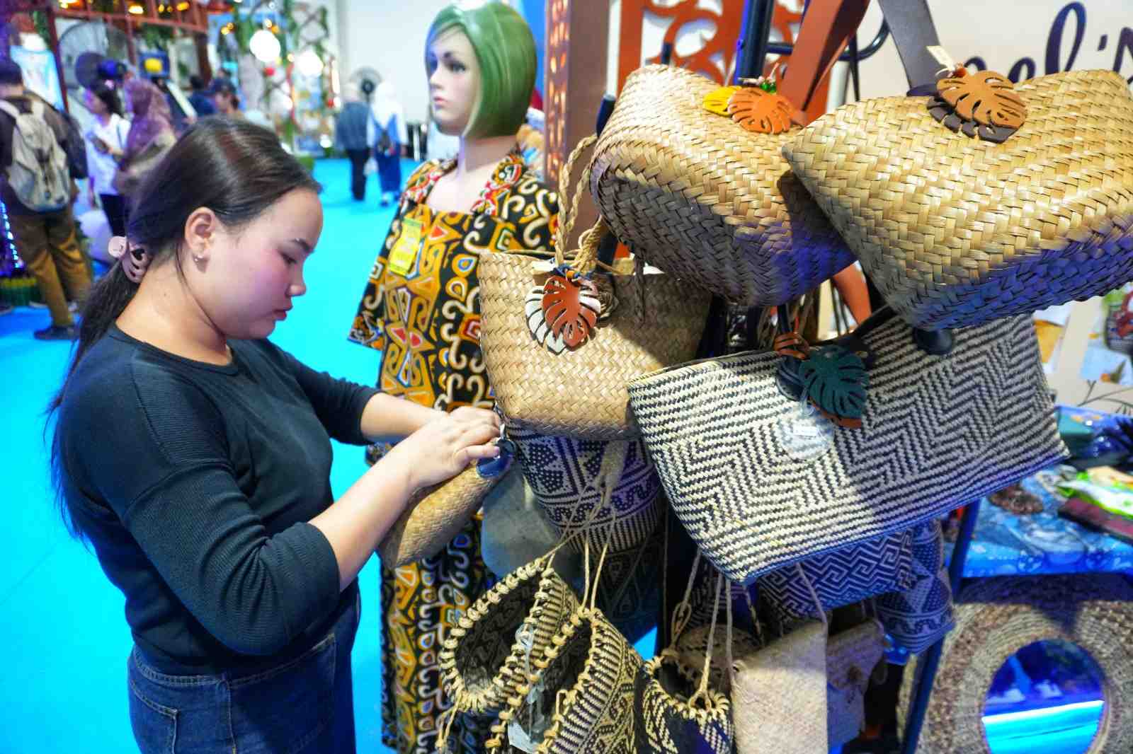 PILIH TAS ROTAN