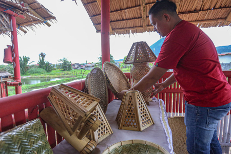RAPIKAN KERAJINAN BAMBU