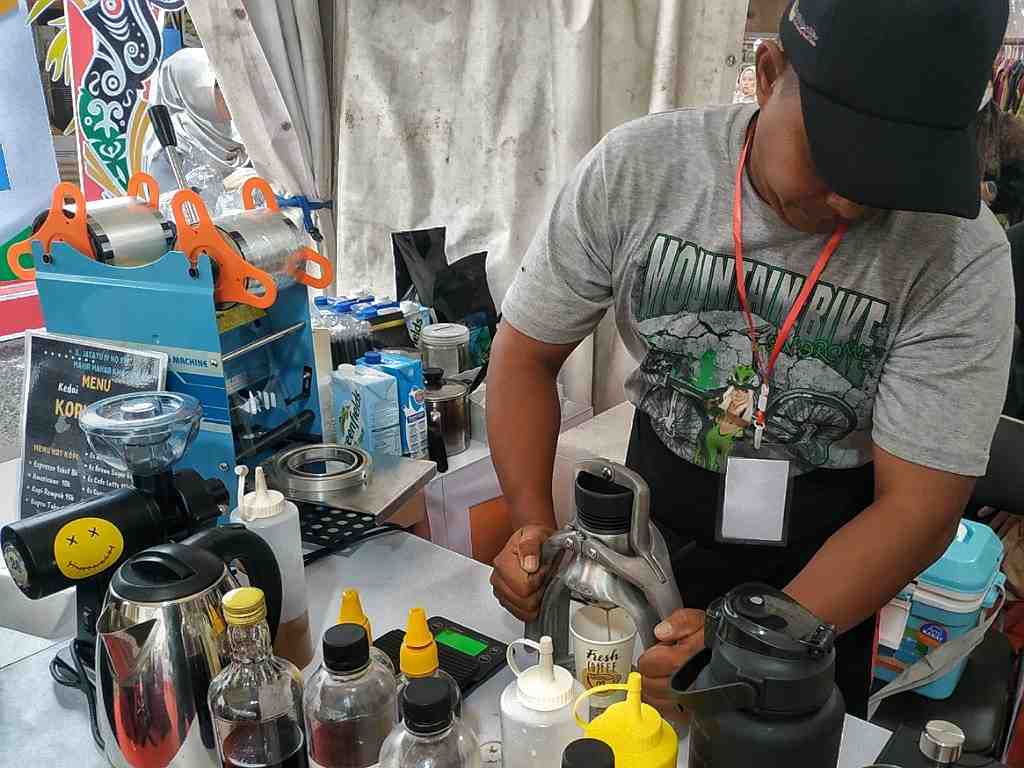 MERACIK KOPI REMPAH 