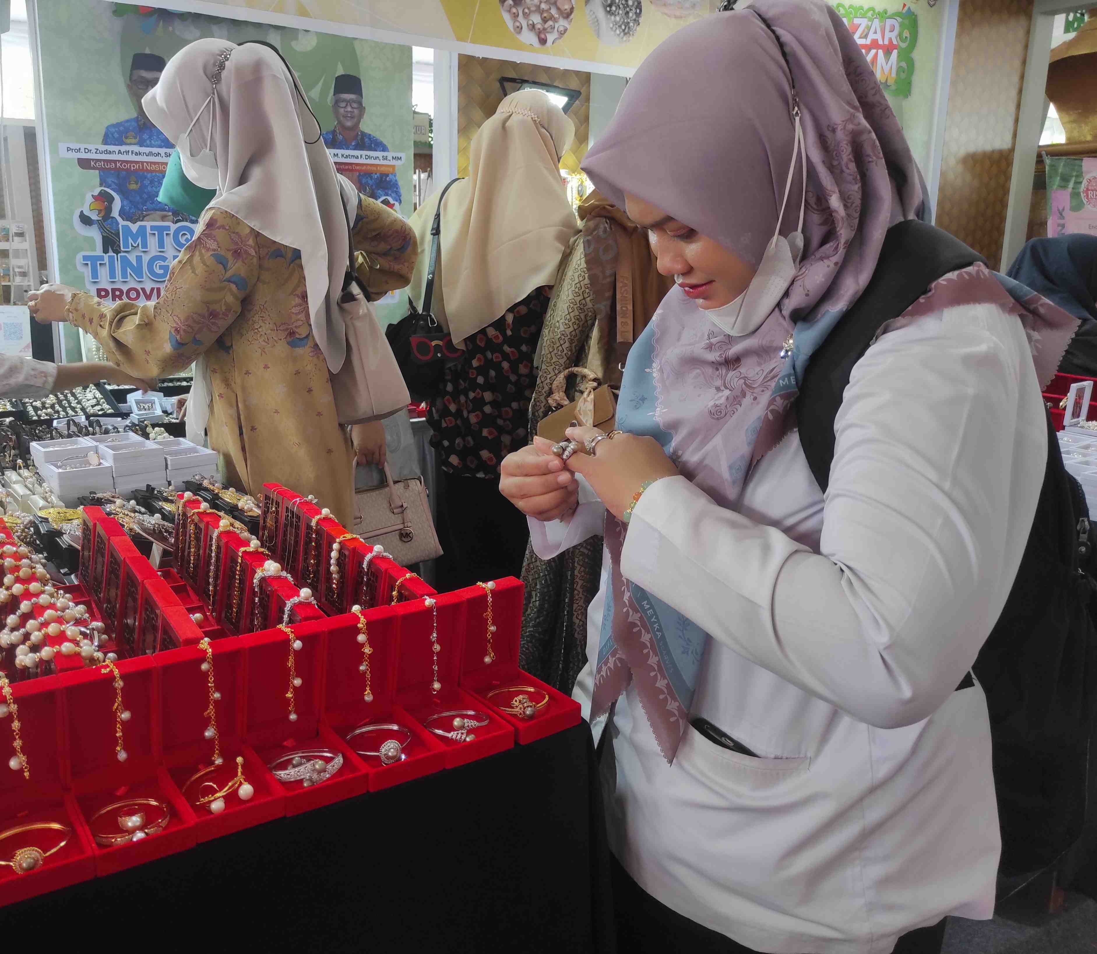 BAZAR UMKM MTQ KORPRI VII 
