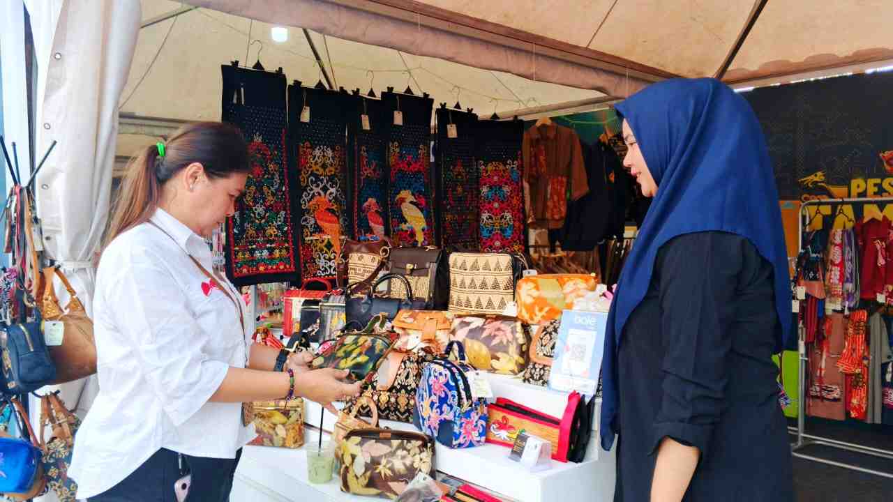TAS BATIK KHAS KALTENG