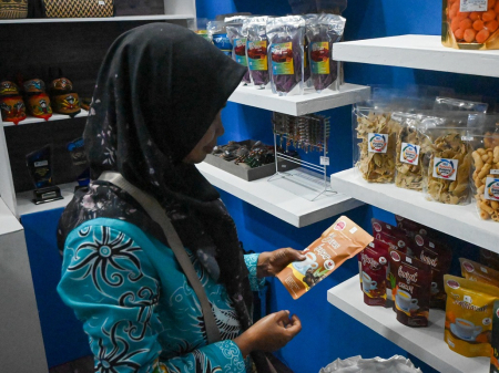 PILIH PRODUK CAMILAN LOKAL