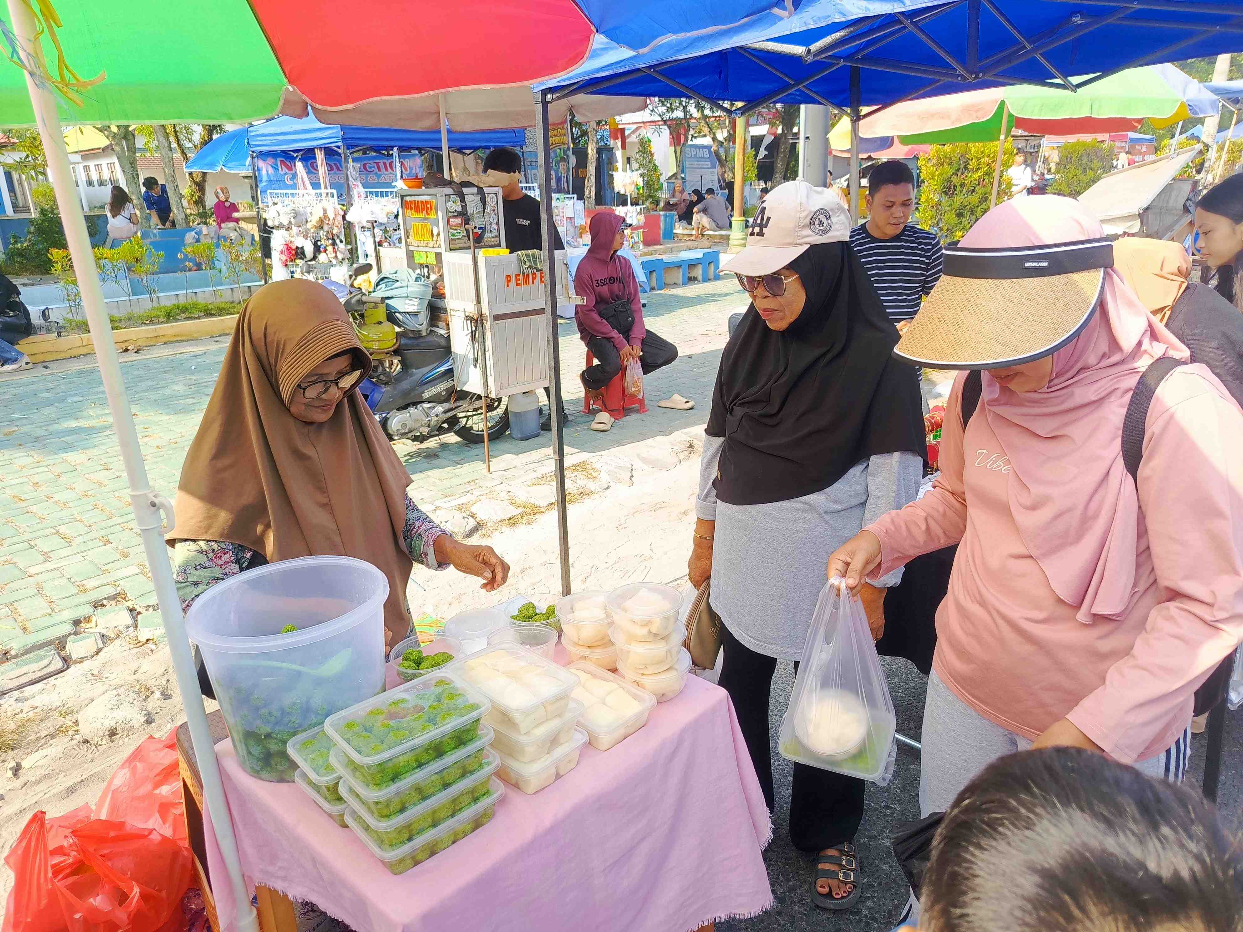  MAKANAN TRADISIONAL TAPAI KETAN