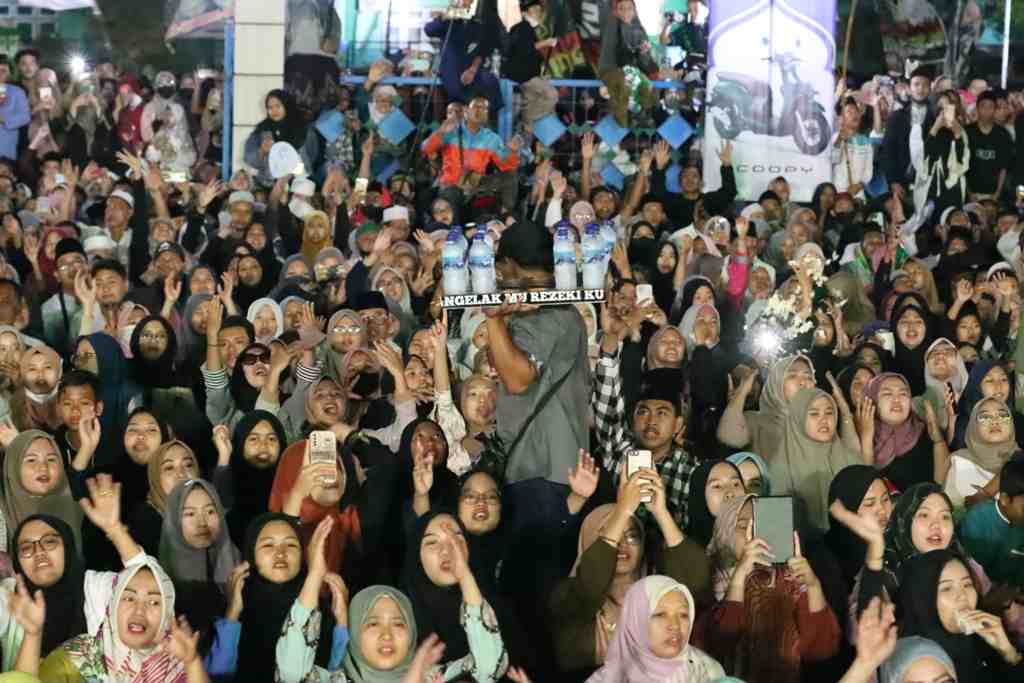 TAWARKAN AIR MINUM KEMASAN