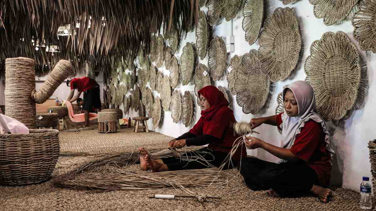 INDUSTRI KERAJINAN SERAT ALAM KULON PROGO