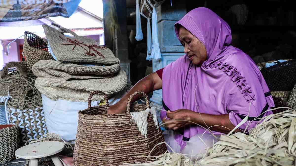 KERANJANG LAUNDRY SERAT ALAM