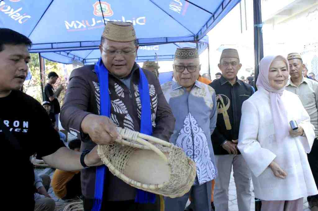 KERAJINAN ROTAN GORONTALO