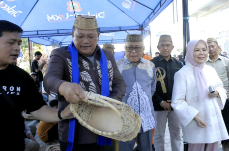 KERAJINAN ROTAN GORONTALO