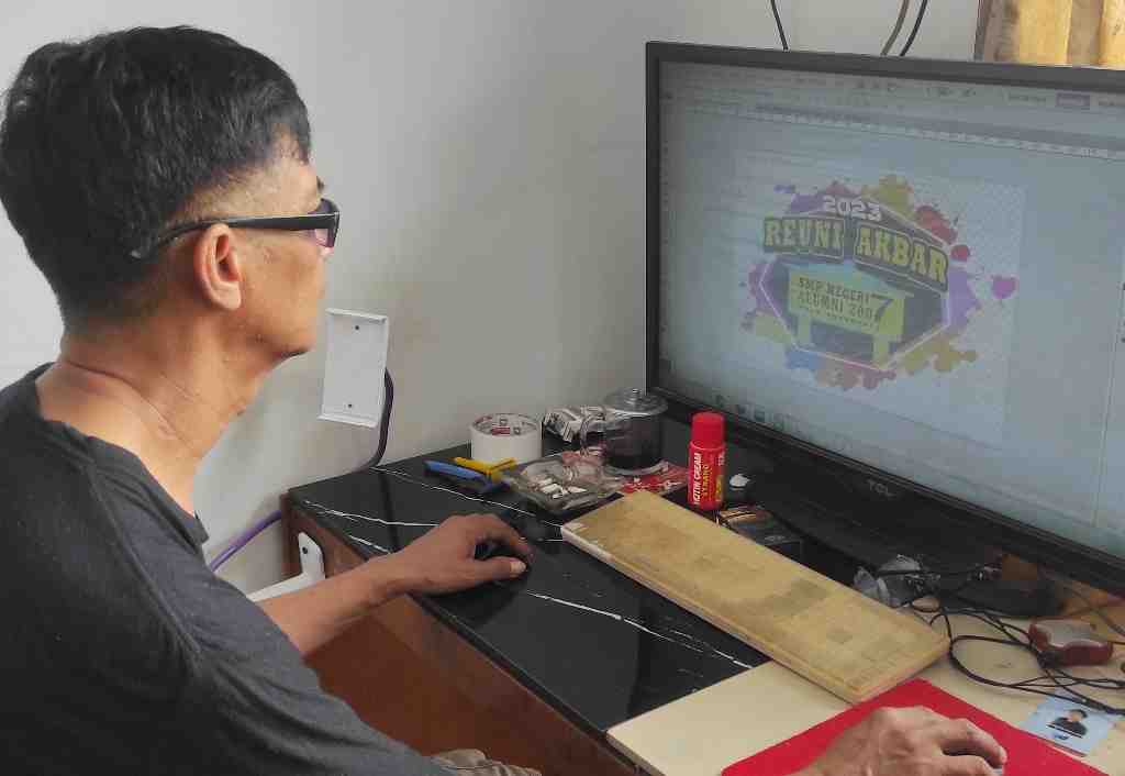 MEMBUAT DESAIN SABLON