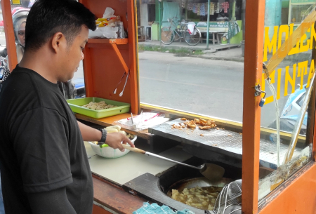 MENGGORENG MOLEN