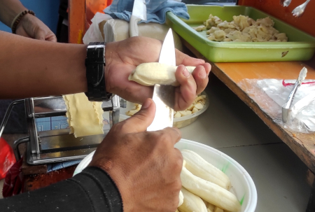 MENGIRIS PISANG