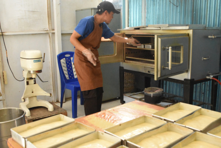 PANGGANG KUE LAPIS TIDORE