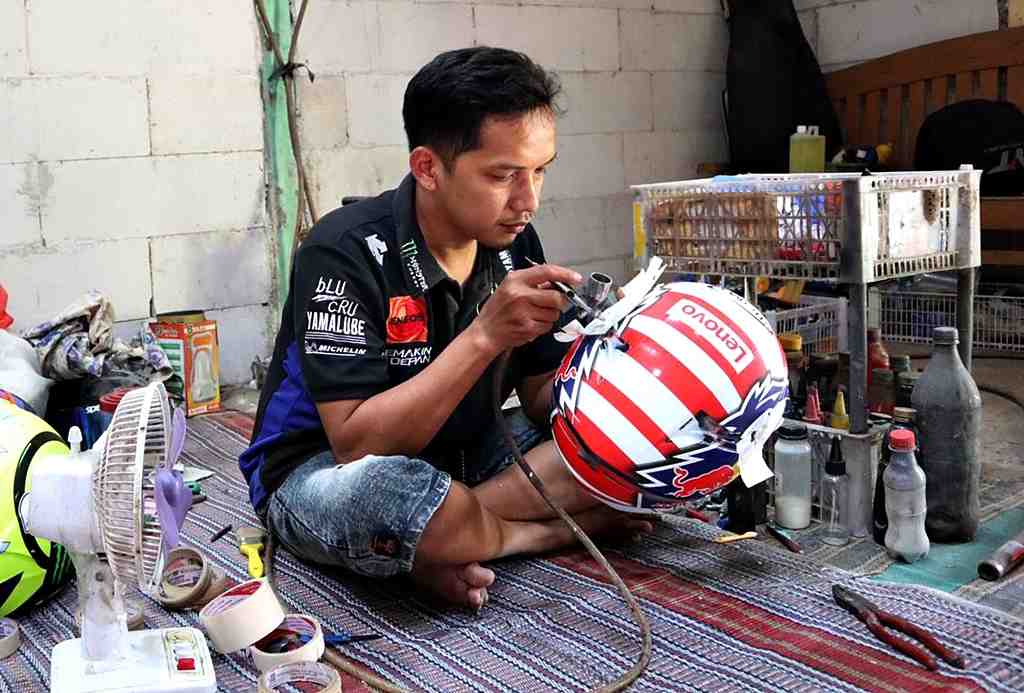 PERAJIN HELM AIRBRUSH