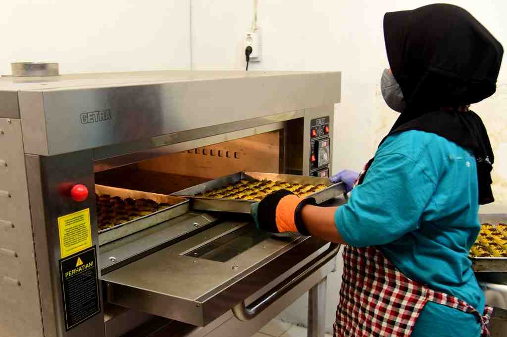 PANGGANG KUE PIA