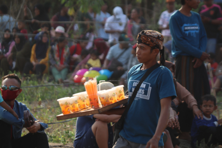 PEDAGANG ES TEH