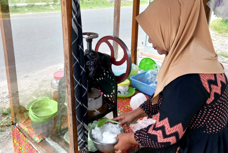 PENJUAL ES CUKUR