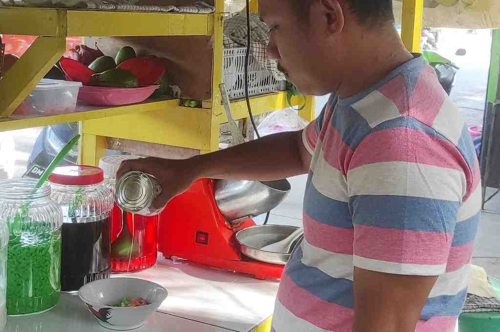 PENJUAL ES di TAMAN KOTA