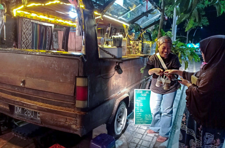PENJUAL KOPI