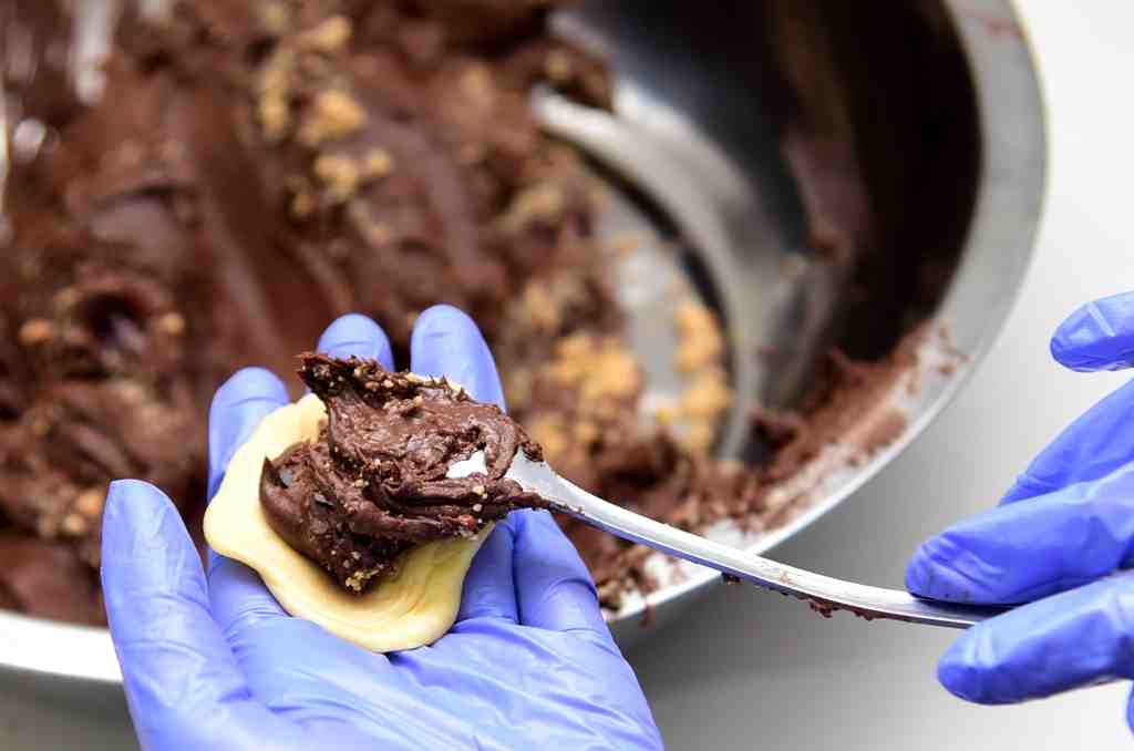 PIA ISI COKLAT KACANG