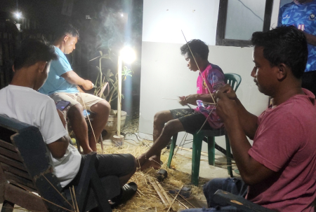 PRODUKSI LAYANG-LAYANG ADUAN