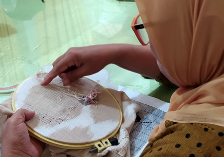 PROSES MENYULAM KARAWO