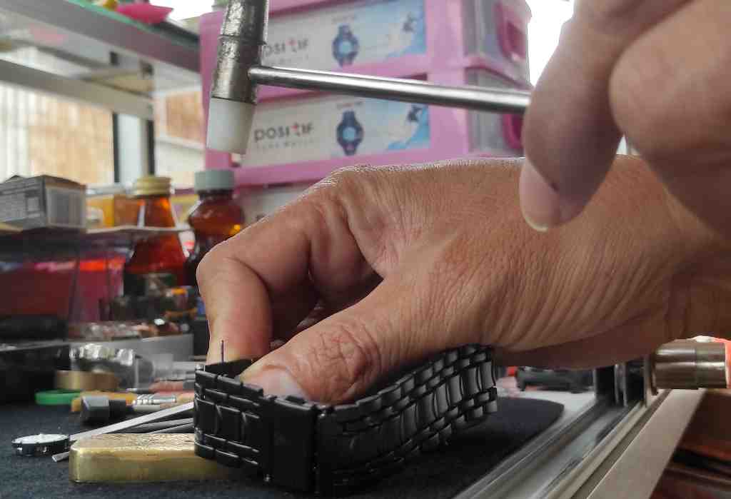 SAMBUNG RANTAI JAM TANGAN