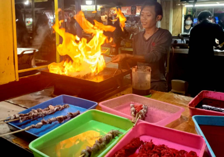 BAKAR SATE CUMI DAN GURITA