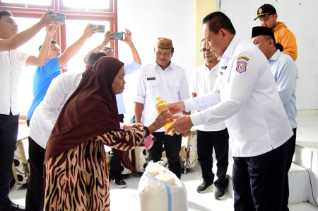 SERAHKAN BANTUAN UMKM