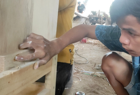 TAMBAL LUBANG KAYU