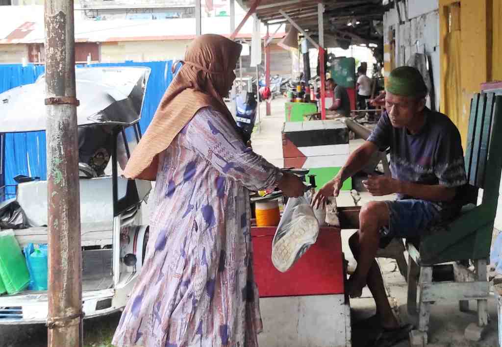 TERIMA JAHITAN SEPATU