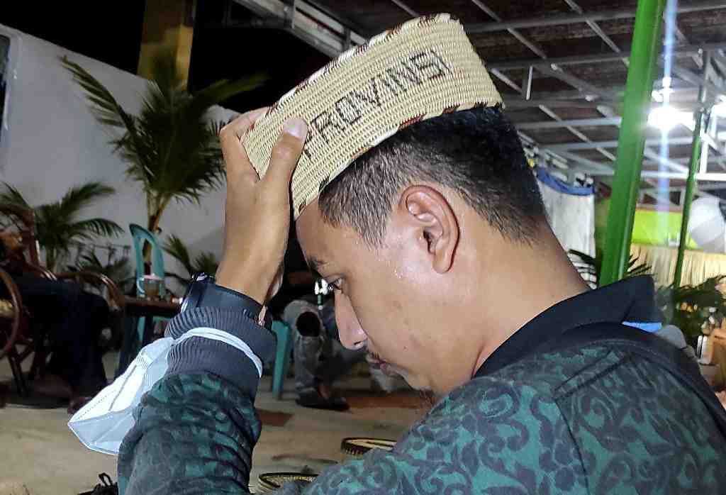 UPIAH KARANJI MOTIF TULISAN