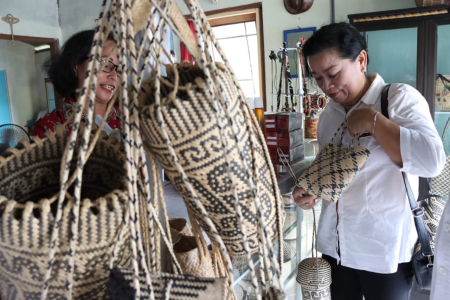TAS ANYAMAN ROTAN DESA GOHONG