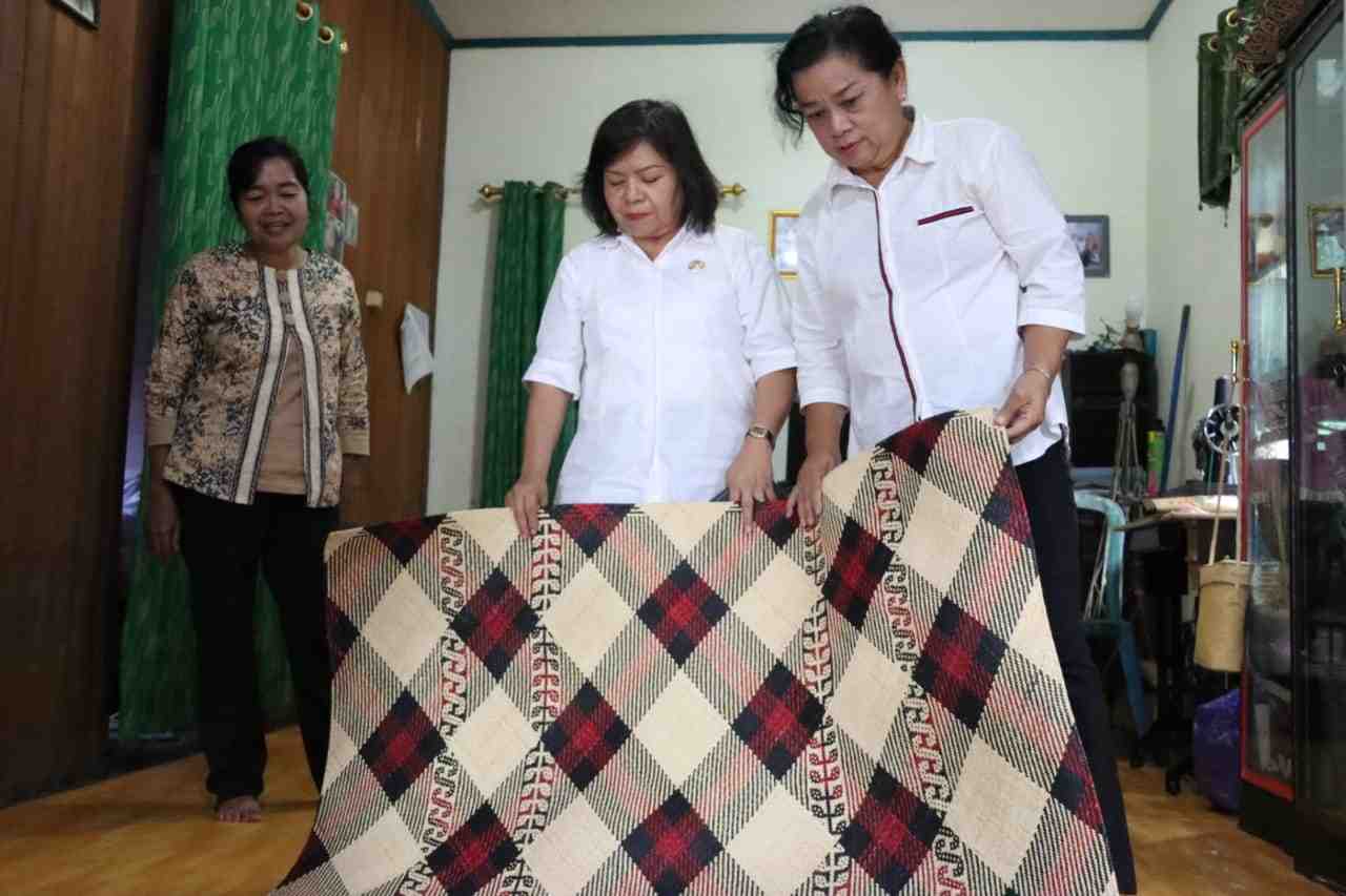 TIKAR MOTIF BATANG GARING