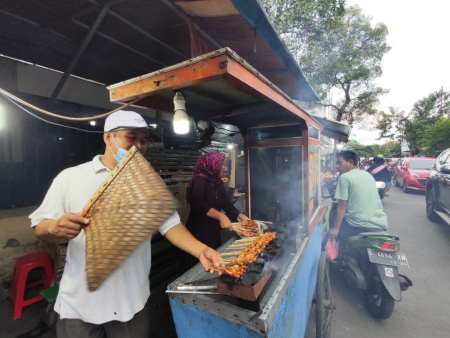 BAKAR SATE AYAM UNTUK BERBUKA