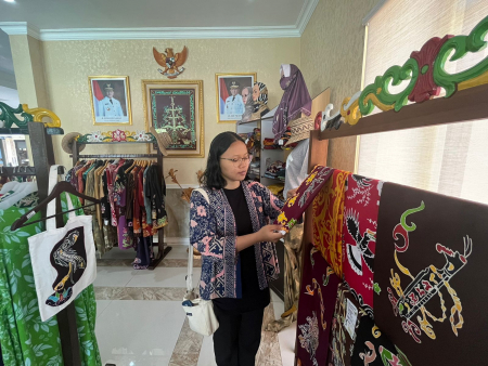 KAIN BATIK KALTENG