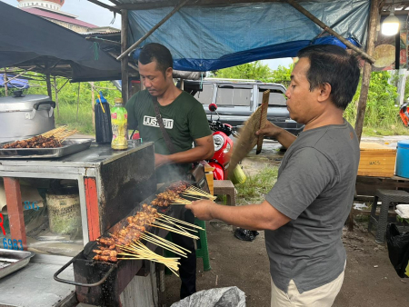 PENJUAL SATE 