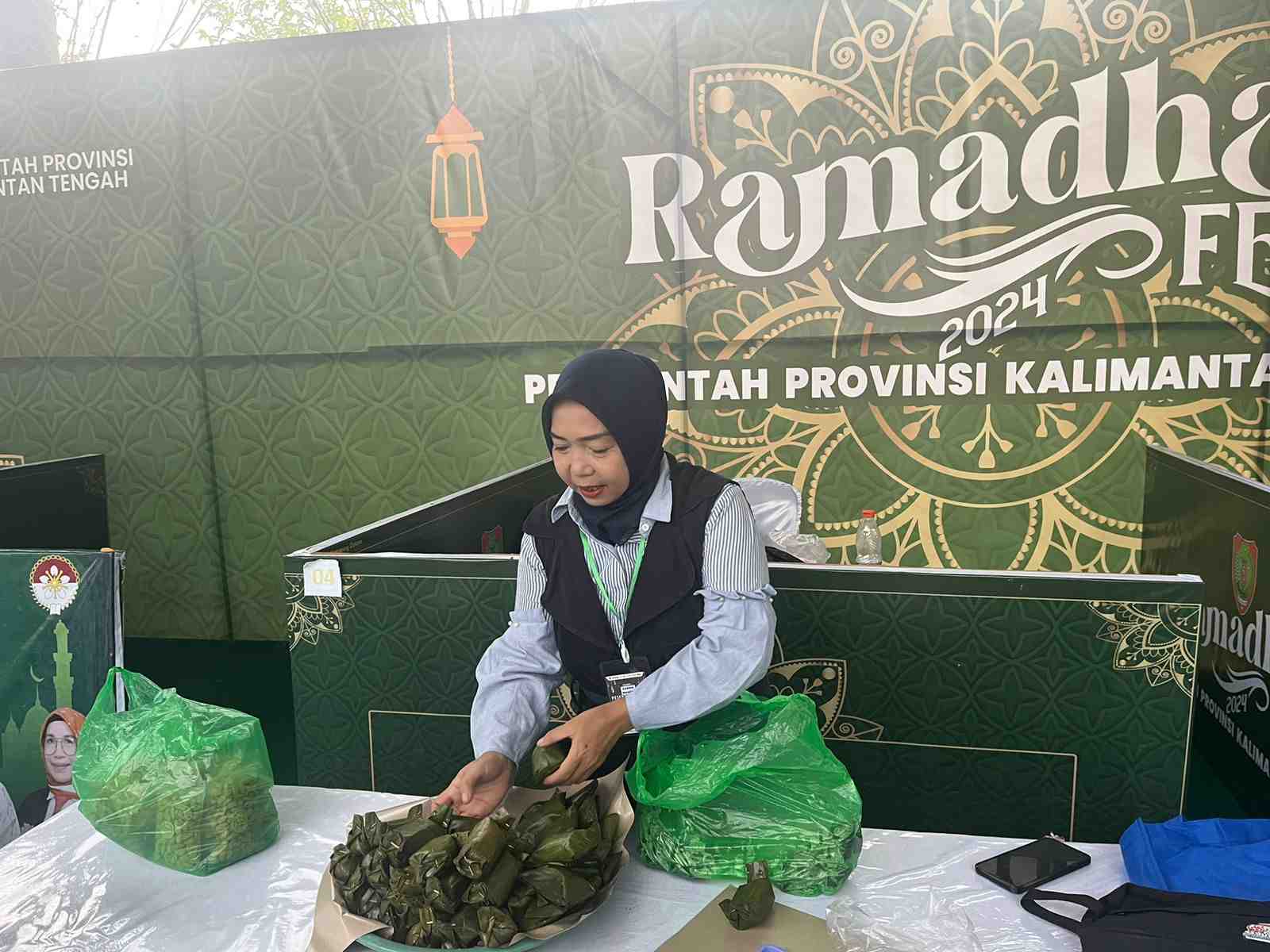 SUSUN ANEKA KUDAPAN