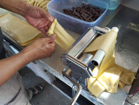 PENJUAL MOLEN