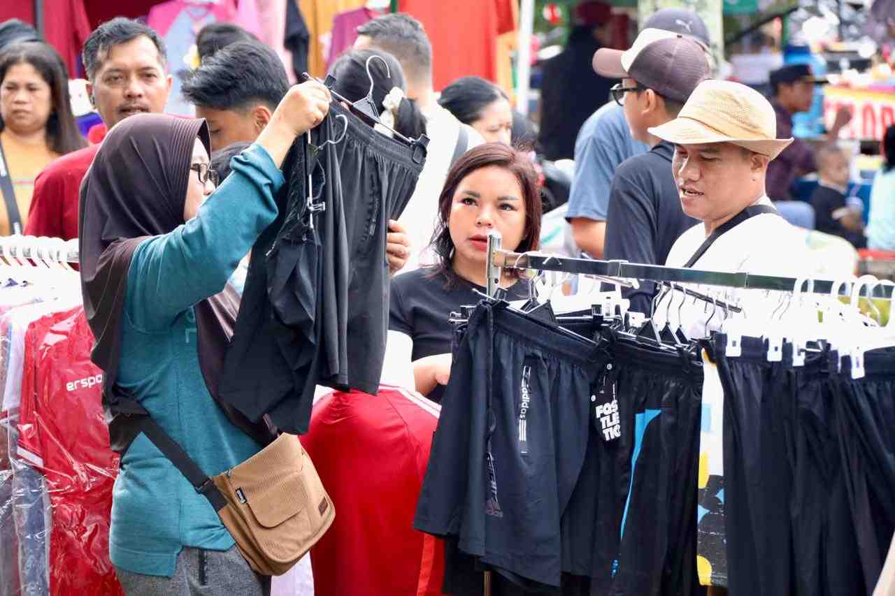PENJUAL PAKAIAN OLAHRAGA
