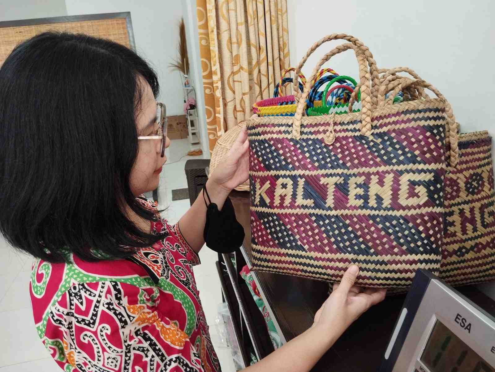 TAS PURUN KHAS KALTENG