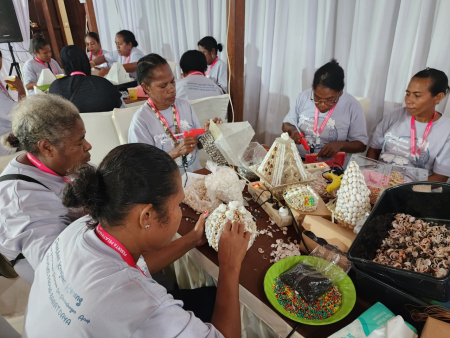 PELATIHAN KERAJINAN KERANG