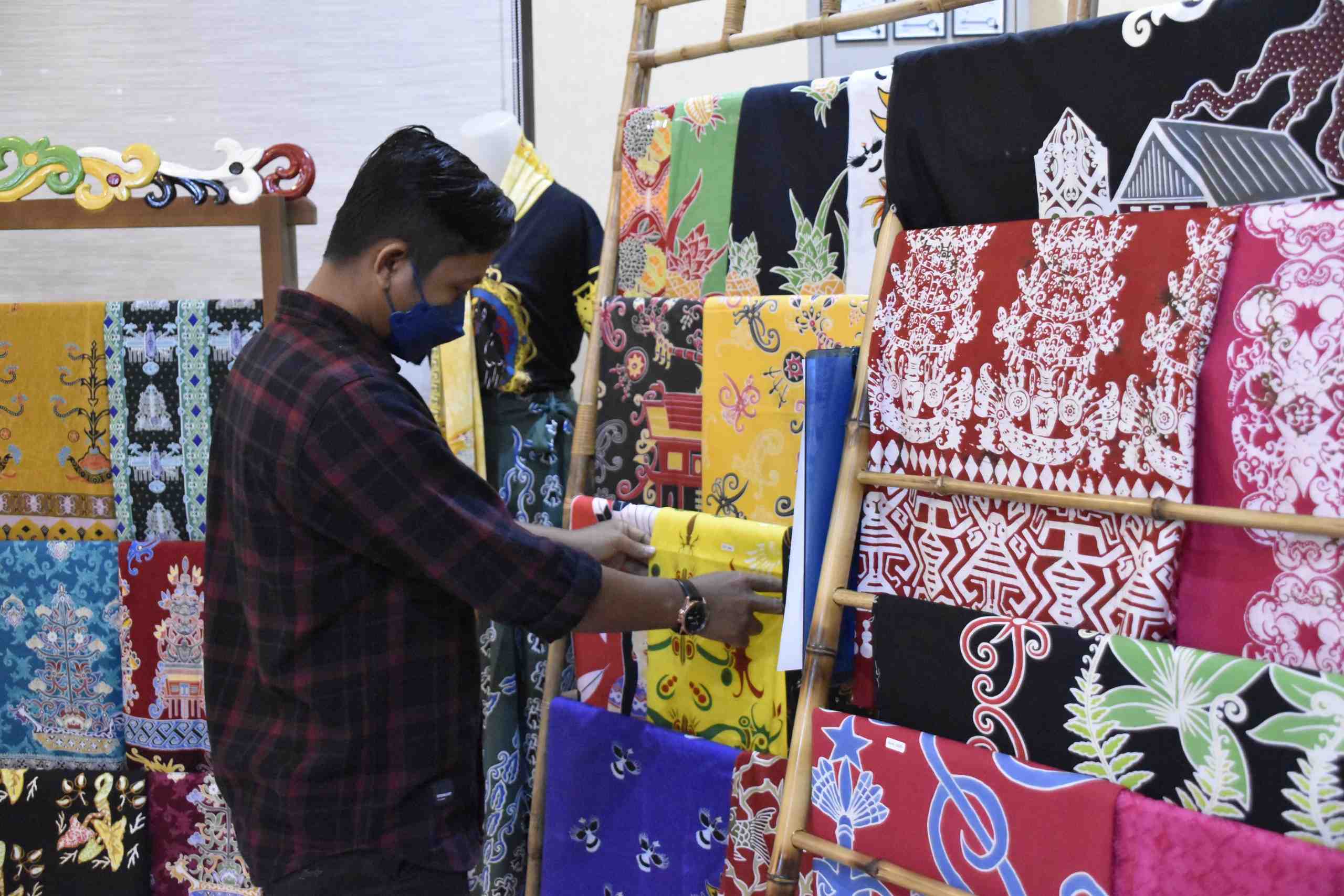 BATIK KHAS KALTENG