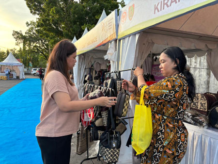TAS ROTAN KERAJINAN UMKM KALTENG