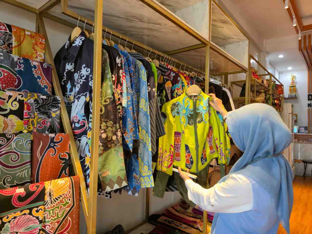 EKSPLORASI BATIK KALTENG
