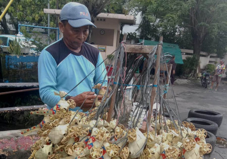 PENJUAL MAINAN TRADISIONAL