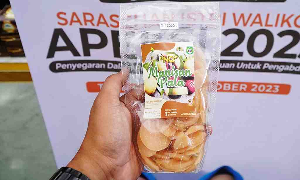 MANISAN BUAH PALA