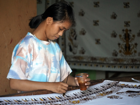 KAIN BATIK BENANG BINTIK