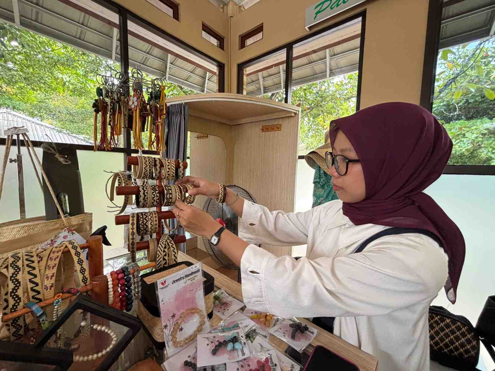 GELANG ROTAN